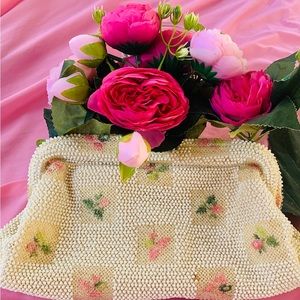 Vintage 1950’s Lumured Petit-Bead Purse Pink and Cream Beaded Flower Clutch